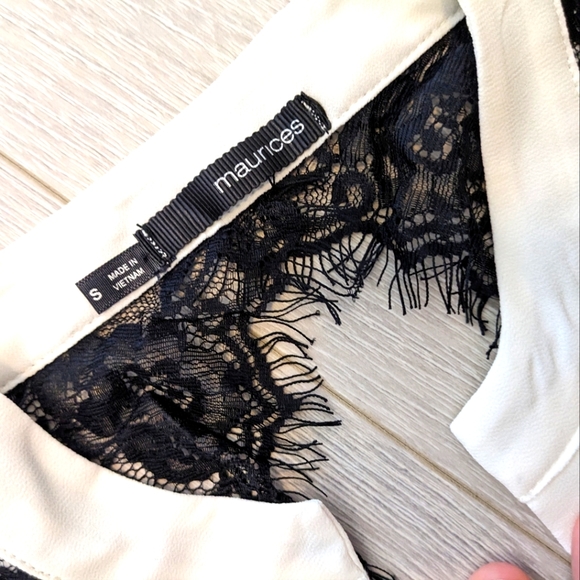 Maurices white blouse with black lace accent. Size small. - Picture 5 of 5